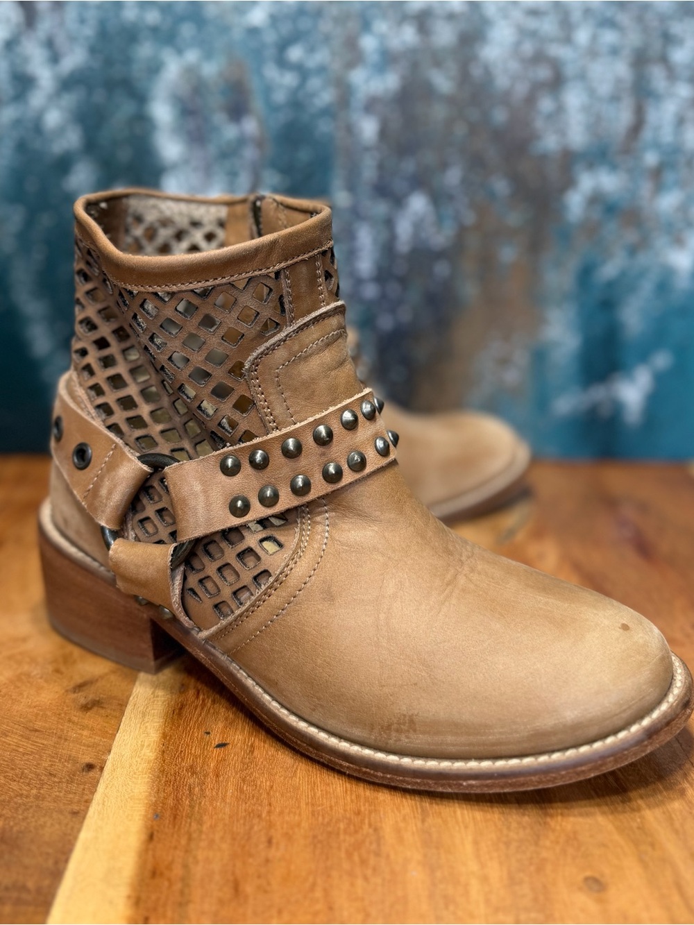 Musse & Cloud Boho Studded Laser-Cut Leather Ankle Boots Tan Women’s 6